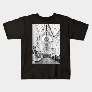 Wigan arcade 3 Kids T-Shirt